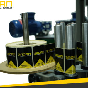 خط تولید شامپو دستگاه لیبل چسبان